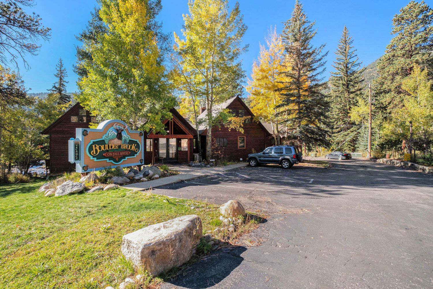 Boulder Brook Estes Park Condo Nestled In The Pines Condo On Fall   220823 9508 Boulder Brook Estes Park Exterior 1 